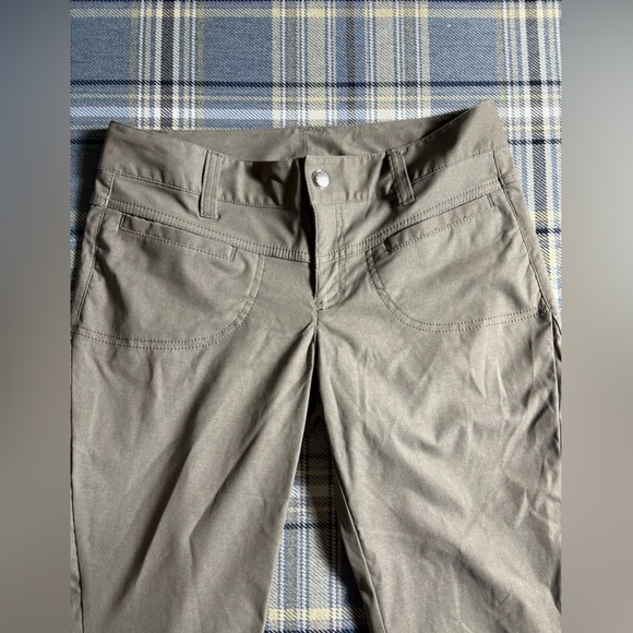 Athleta Dipper Cargo Pants Tan Size 4T - Picture 5 of 9